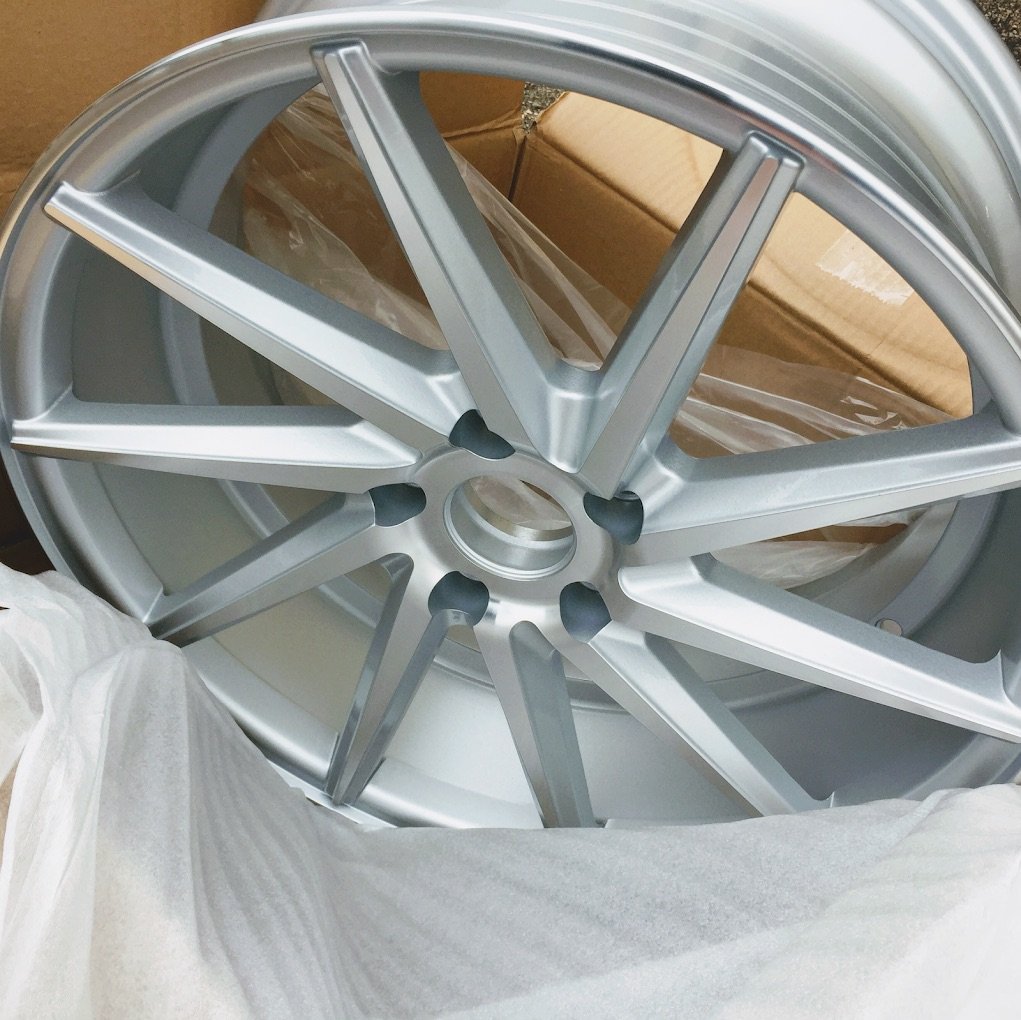 Finition peinture automobile